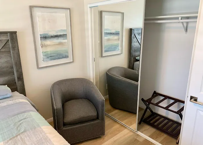 Oceanside Getaway Close To Beach And Legoland